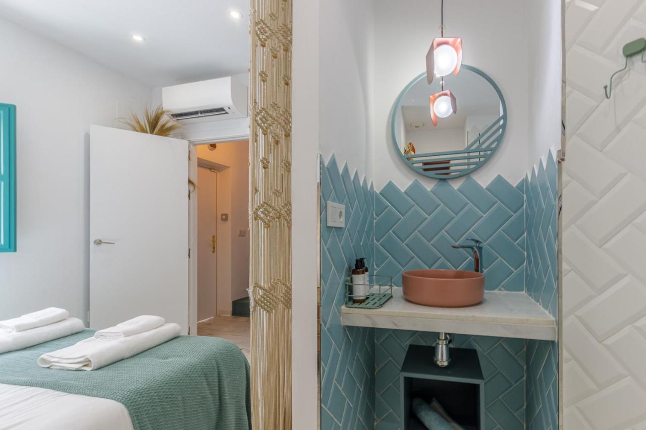 Petite Maison Lili By Caleta Homes マラガ エクステリア 写真